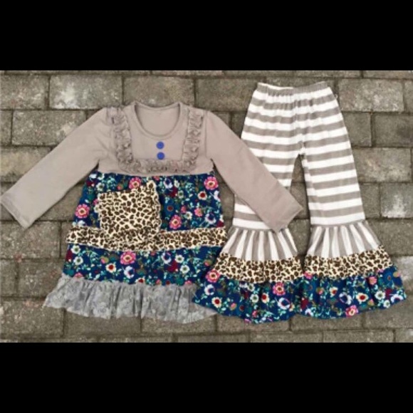 Size 4T hold