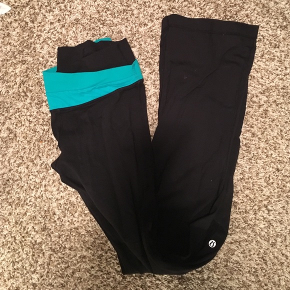 Size 6 Lululemon yoga pants