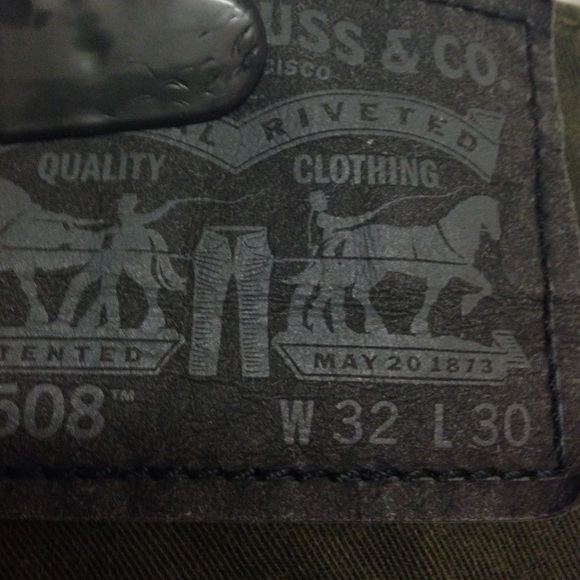 Forest green , size 32,30 (men) Levi  chino pants - Picture 3 of 4