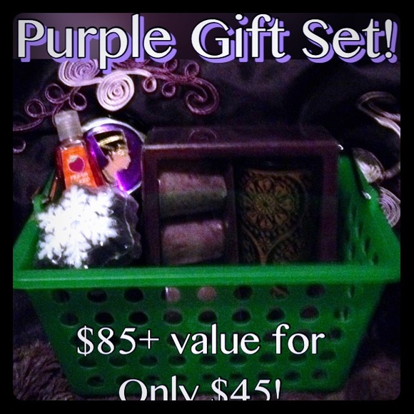 💜 NWT 5 PIECE PURPLE GIFT SET!