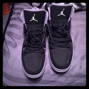 Jordan Teams size 10. MINT