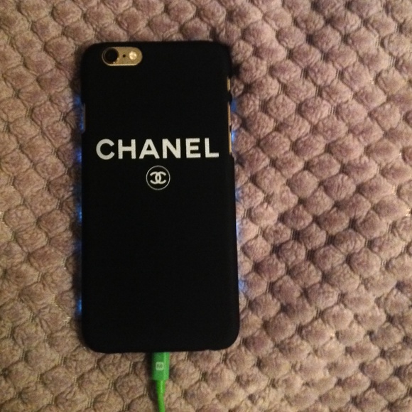 CHANEL Other - Chanel Phone case