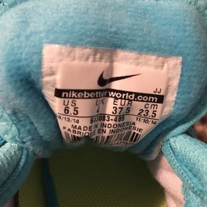 NEW~NIKE Training Gear Shoe/Tanks