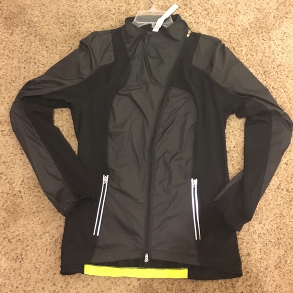 ❗️1 HOUR SALE❗️ LULULEMON Running Jacket Size 12