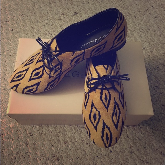 patterned flats