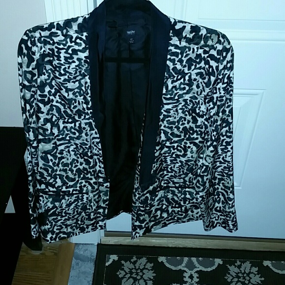 Leopard print blazer