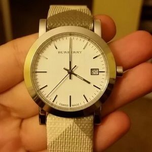 *SOLD* Burberry check strap - Chrystal Watch