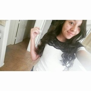 Meet your Posher, Janissa