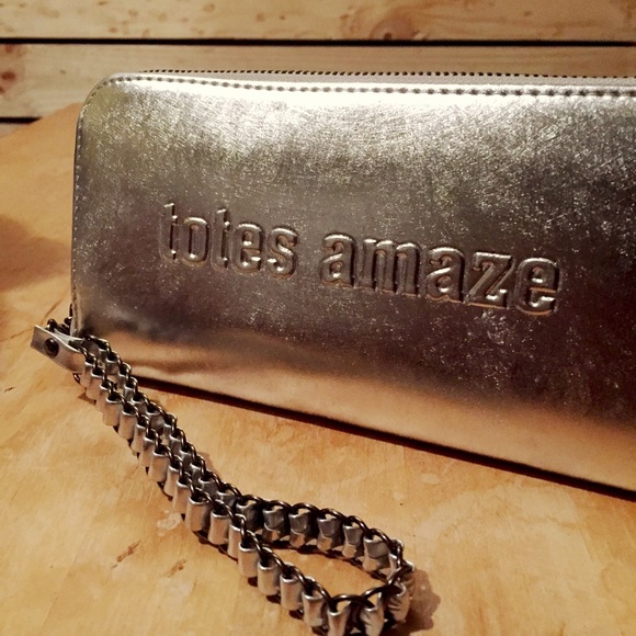 TOTES AMAZE Silver Wristlet