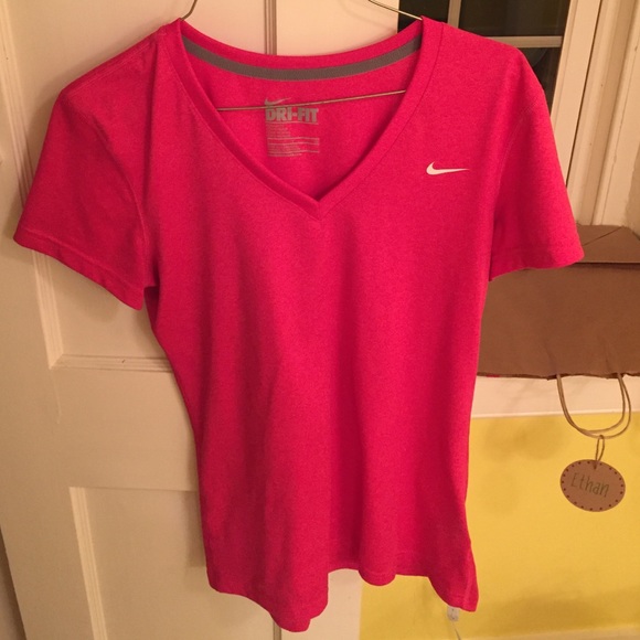 Nike dri-fit vneck