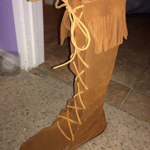 Minnetonka Moccasin Boots