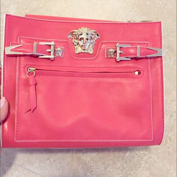 SOLD !!!!!!! Authentic Gianni Versage bag - Picture 2 of 4