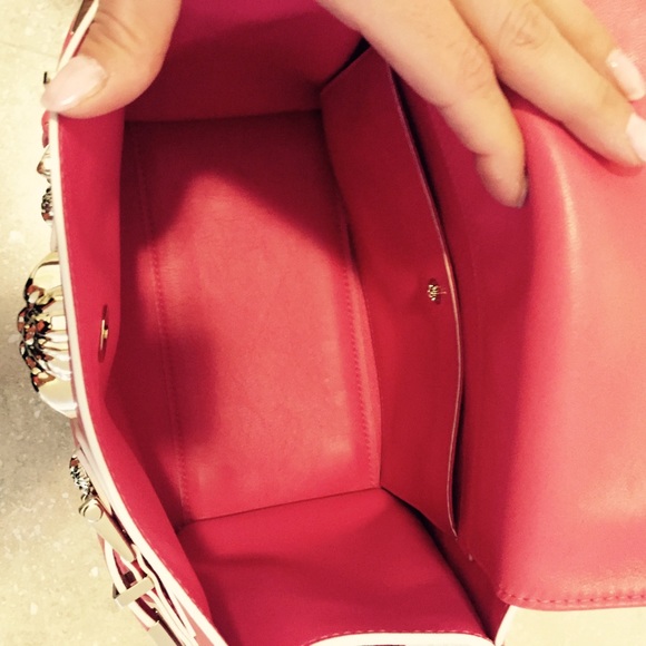 SOLD !!!!!!! Authentic Gianni Versage bag - Picture 3 of 4