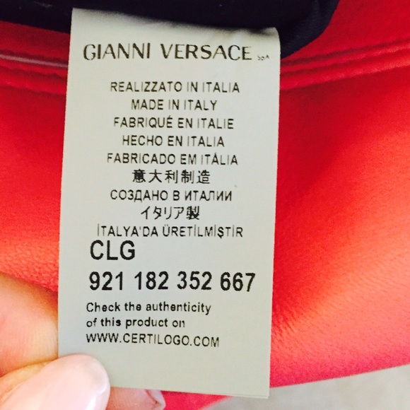 SOLD !!!!!!! Authentic Gianni Versage bag - Picture 4 of 4