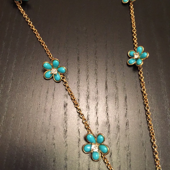 NWT Juicy Couture flower necklace - Picture 3 of 4