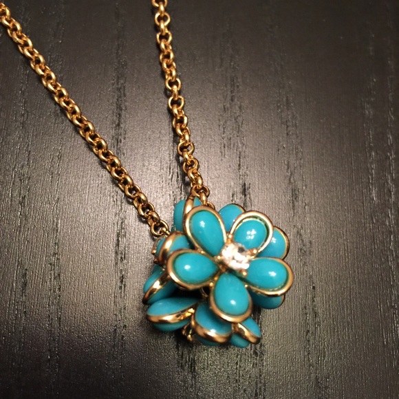 NWT Juicy Couture flower necklace - Picture 4 of 4