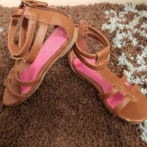 Brown Size 7 toddler sandals