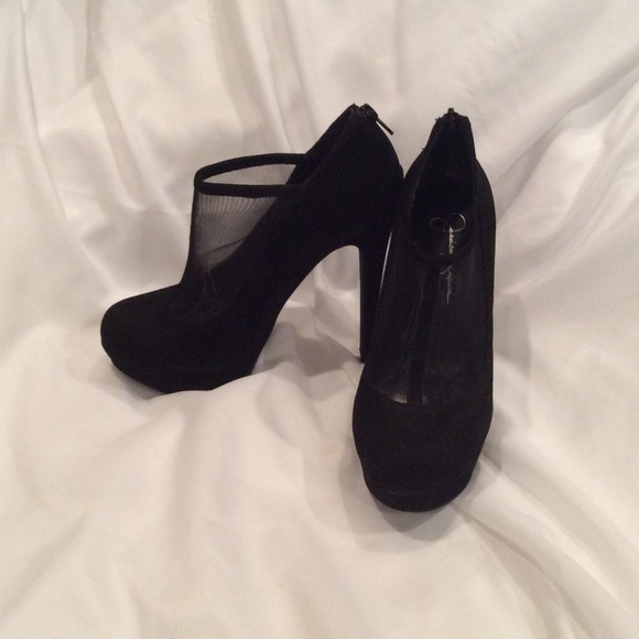 Jessica Simpson black suede platform booties