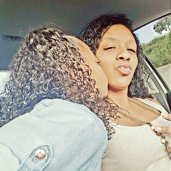 Meet your Posher, Sharita