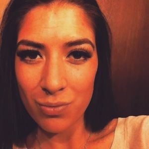 Meet your Posher, Marcela