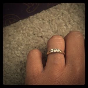 3 stone 10 carat gold 1/2 diamond ring
