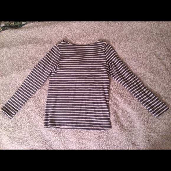 Blue and white striped Gap sweater. - Picture 2 of 3