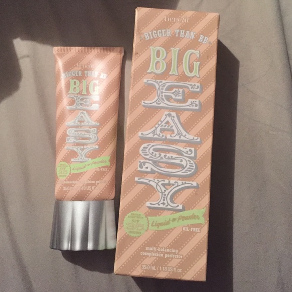 Benefit big easy foundation