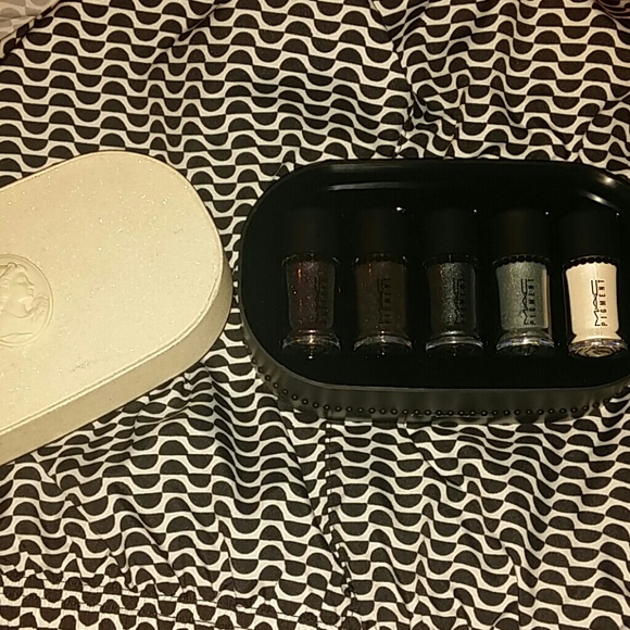 Mac eyeshadows