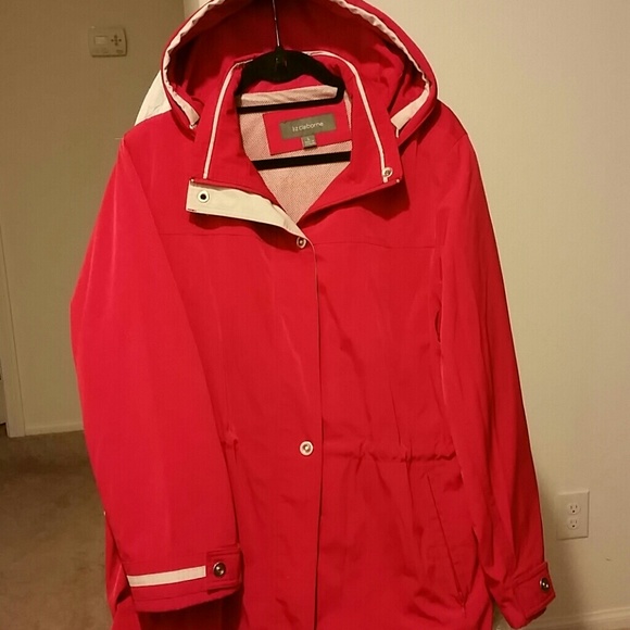 Red jacket - Picture 1 of 3