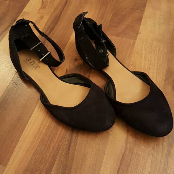 Black sandals