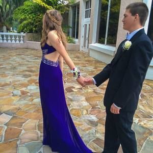 Meet your Posher, Laura