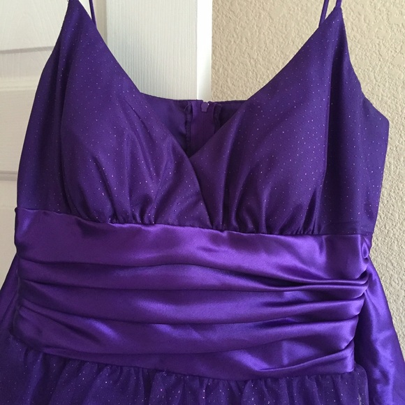 Purple formal/homecoming dress!! 💜🎀💕✨ - Picture 2 of 4