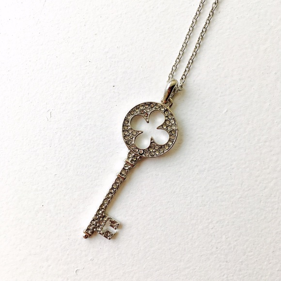 Key Chain Necklace HP 🎉Silver Tone