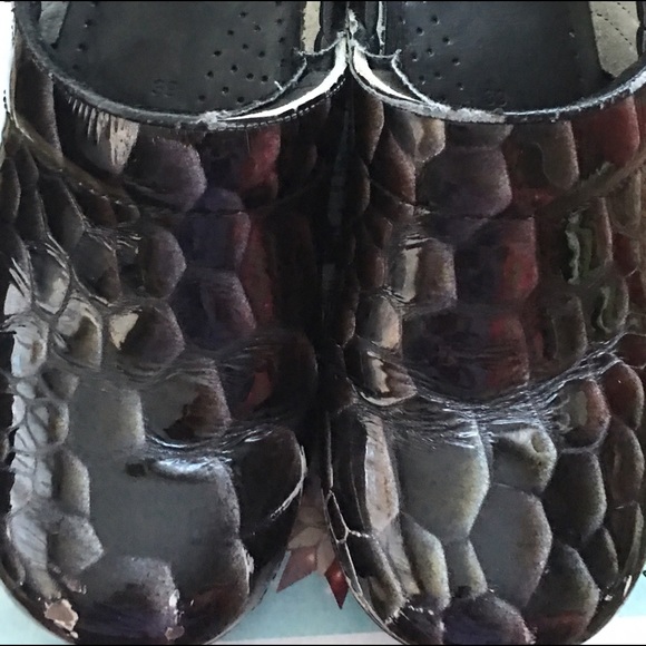Black danskos