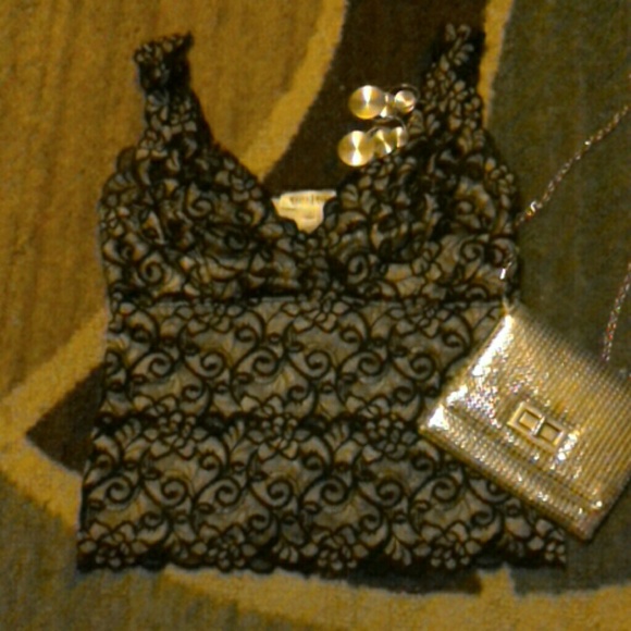 Blk &Wht Lace Top