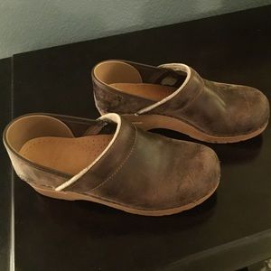 Dansko Brown Distressed Clogs size 38