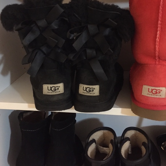 Ugg black Bailey bows