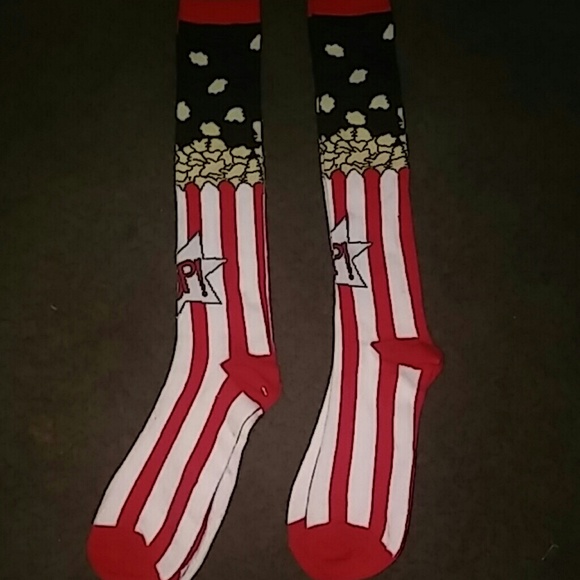 2 pairs of popcorn socks