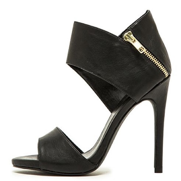 Black High 5" Heel Sandal by Qupid Peep Toe - Picture 2 of 4