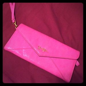 Jessica Simpson wristlet