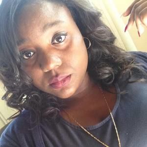 Meet your Posher, Dionne