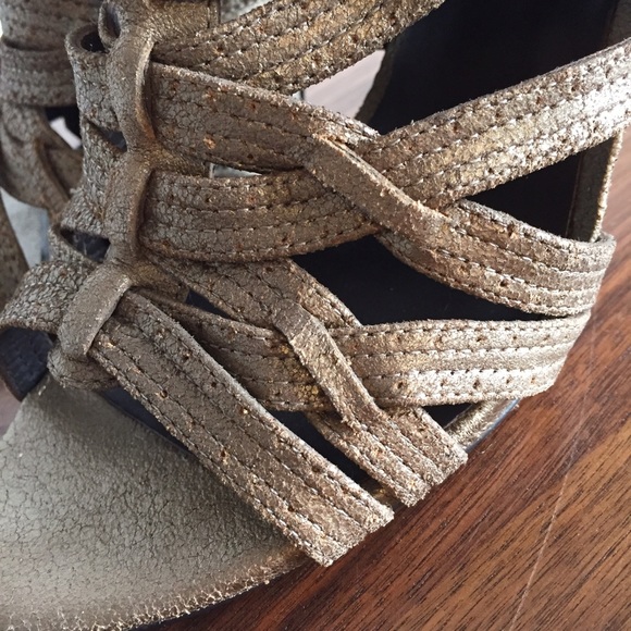 ❌SOLD❌Elizabeth & James suede caged heels - Picture 3 of 4