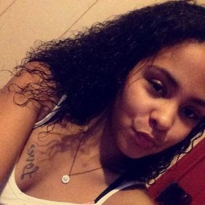 Meet your Posher, Johnae