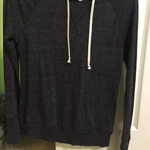 Thin pullover - Picture 2 of 2