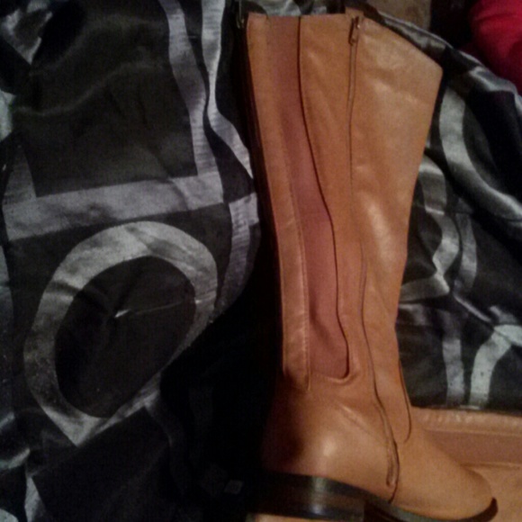 Leather cowboy boots - Picture 2 of 3