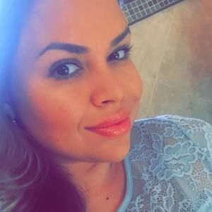 Meet your Posher, Claudia