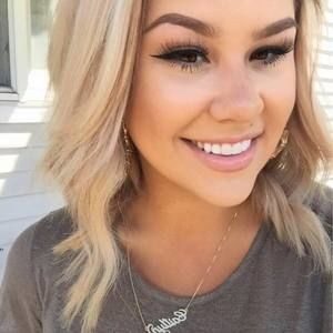 Meet your Posher, Caitlyn