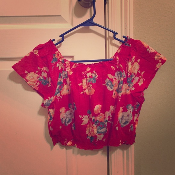 Red floral crop top - Picture 1 of 3