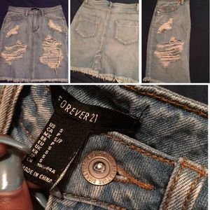 Forever 21s distressed denim skirt