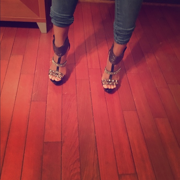 Heels - Picture 1 of 3